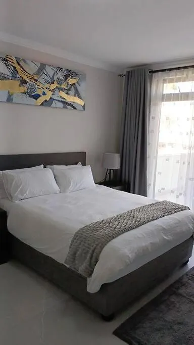 107 St Tropez Eyrie Holiday Apartments Cape Town