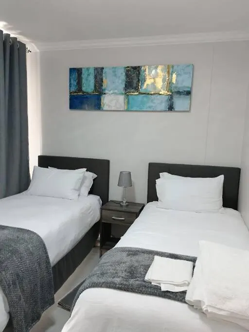 107 St Tropez Eyrie Holiday Apartments Cape Town 0*,