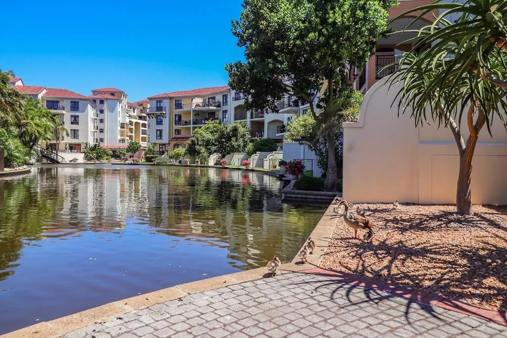 107 St Tropez Eyrie Holiday Apartments Cape Town